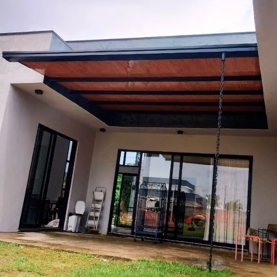 Cobertura de Telha Forro Amadeirado em Mogi das Cruzes - SP — Cobertura com estrutura metálica reforçada
