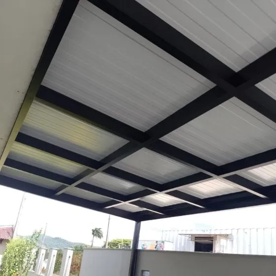 Pergotelha em Mogi das Cruzes - SP — Instalação em garagem residencial