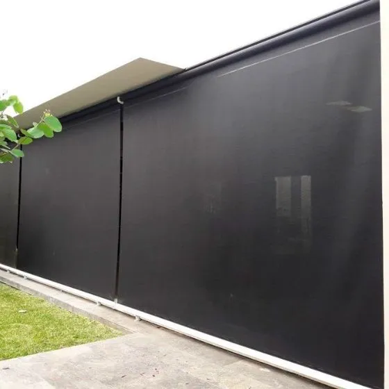 Toldo Cortina Fechamento Vertical em Mogi das Cruzes - SP Toldo Cortina Fechamento Vertical em Mogi das Cruzes - SP — Instalação em estacionamento
