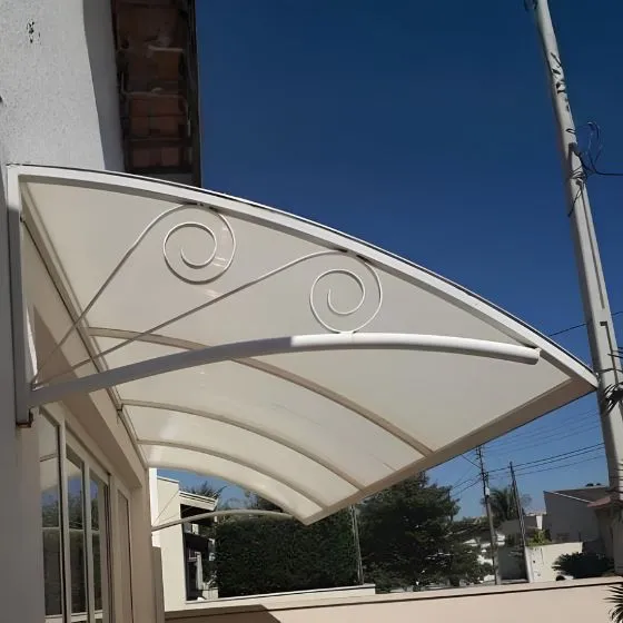 Toldo Policarbonato Alveolar em Mogi das Cruzes - SP Toldo Policarbonato Alveolar em Mogi das Cruzes - SP — Cobertura em área de piscina